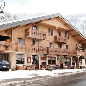 https://hotel-ledelweiss.hotels-rhonealpes.com